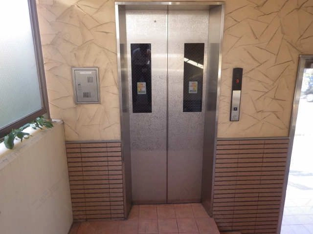 エレベーター