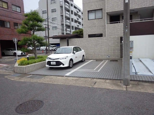 平面駐車場