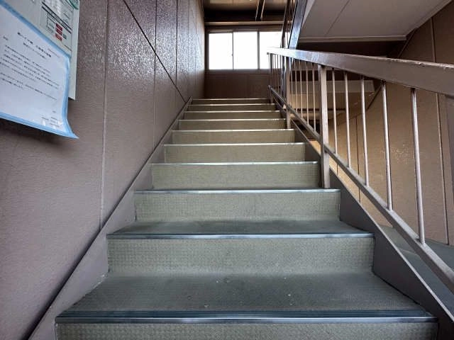 共用階段