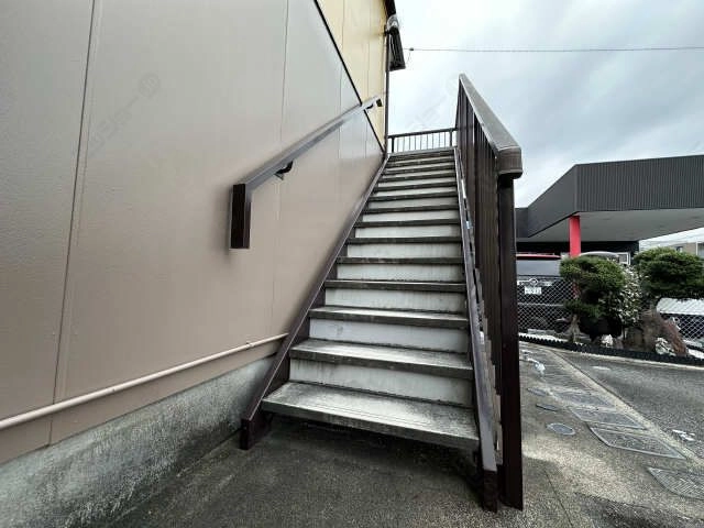 東側階段