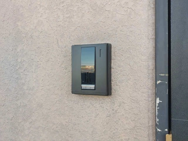 モニター付きインターホン