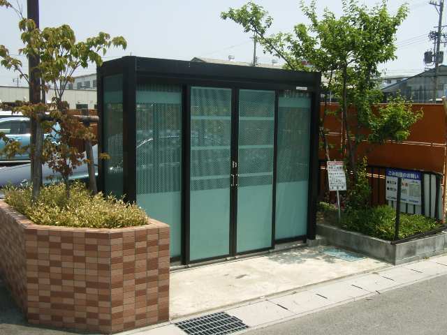 ダストボックス