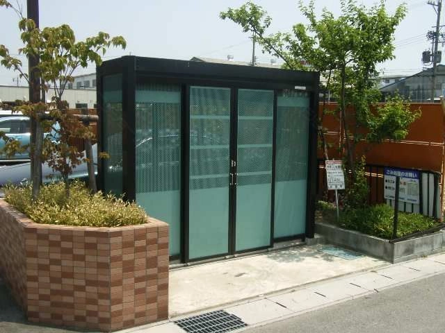 ダストボックス