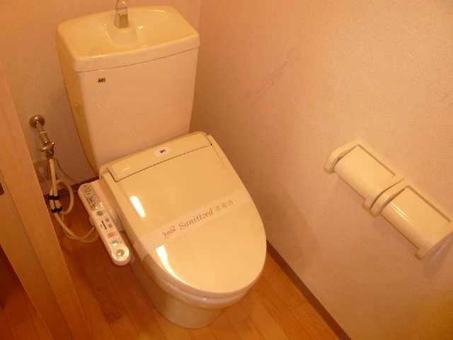 シャワー付きトイレ