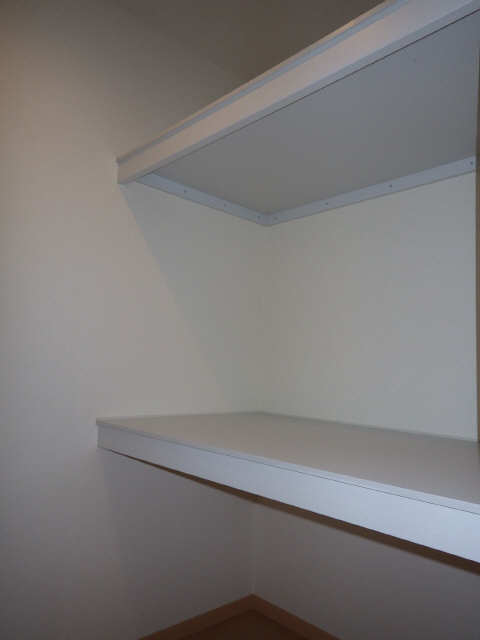 北洋間ｳｫｰｸｲﾝｸﾛｰｾﾞｯﾄ：右手側