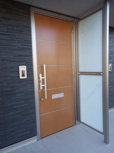玄関ドア