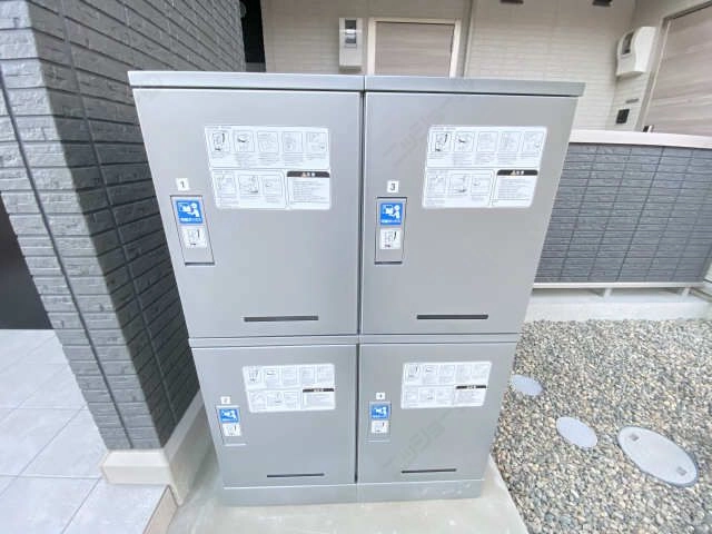 宅配ボックス