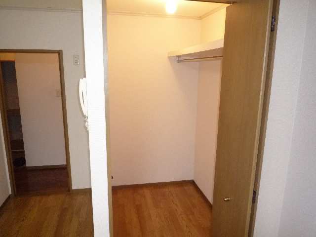 ｳｫｰｸｲﾝｸﾛｰｾﾞｯﾄ