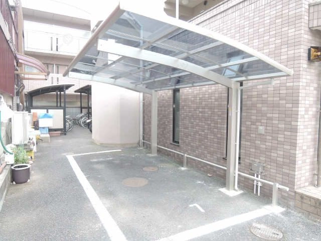 バイク置場(有料)