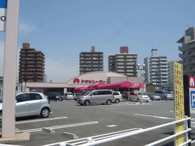 アオキスーパー徒歩4分