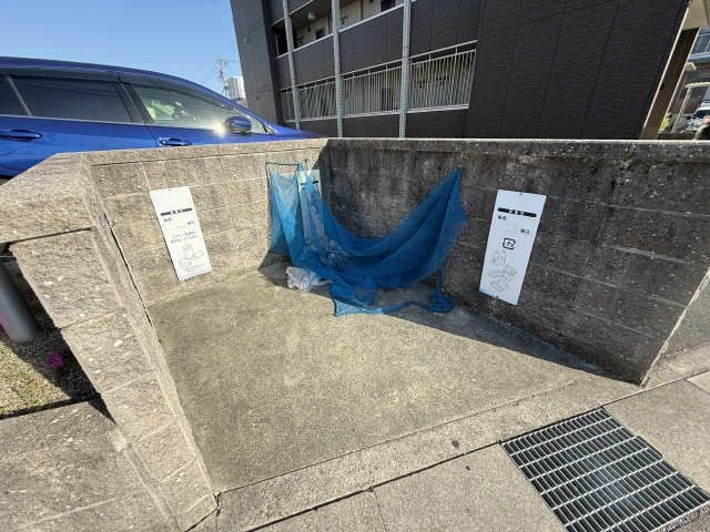 ゴミ置き場