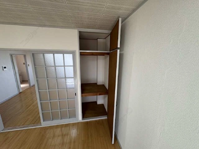 洋室収納