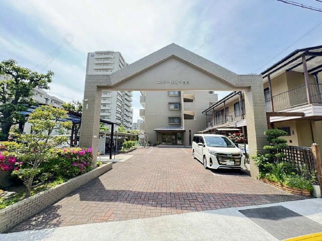 アプローチ・駐車場