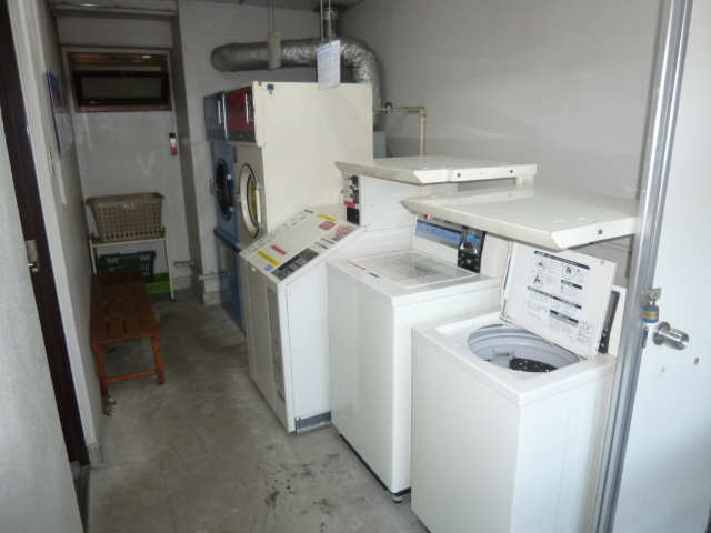 コインランドリー