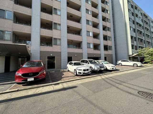 屋外駐車場