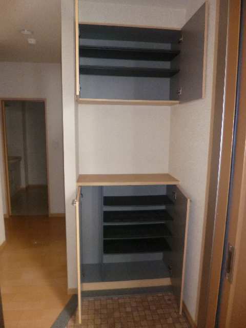 シューズボックス