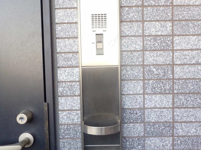 玄関インターフォン