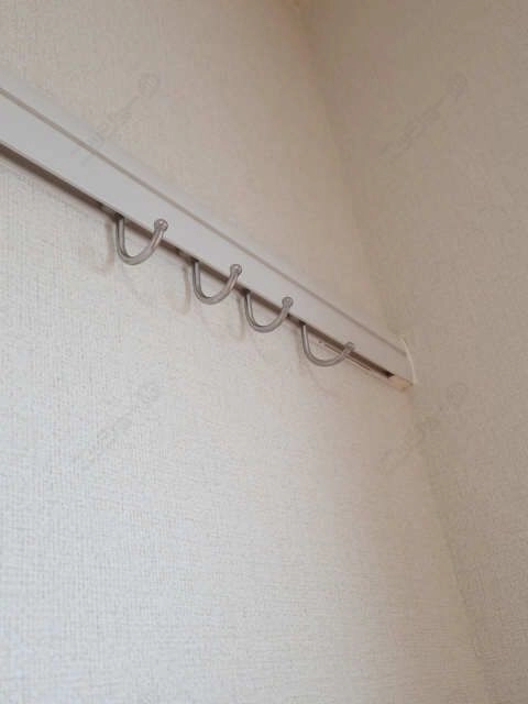 ハンガーレール