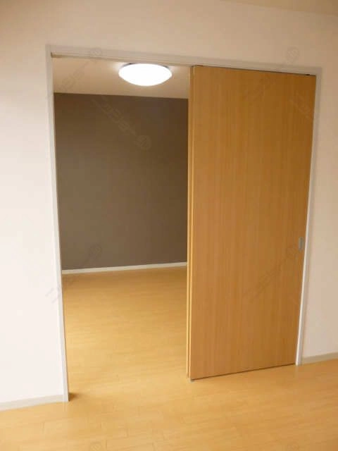 続き洋室