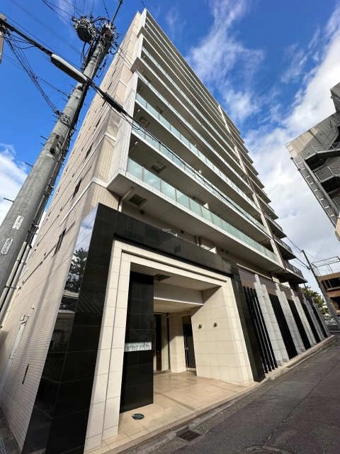 南西側より外観