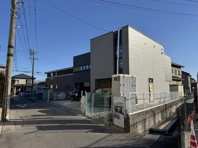 建築中外観