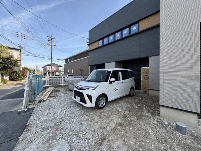 建築中