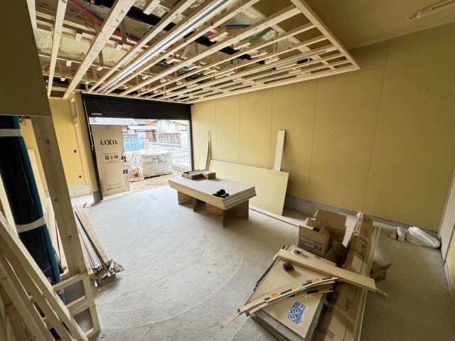 建築中1F