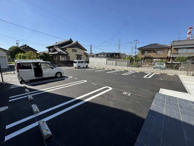 北側駐車場
