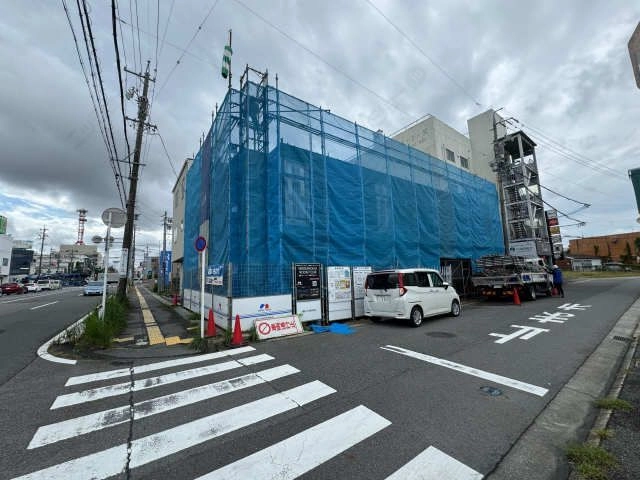 建築中外観