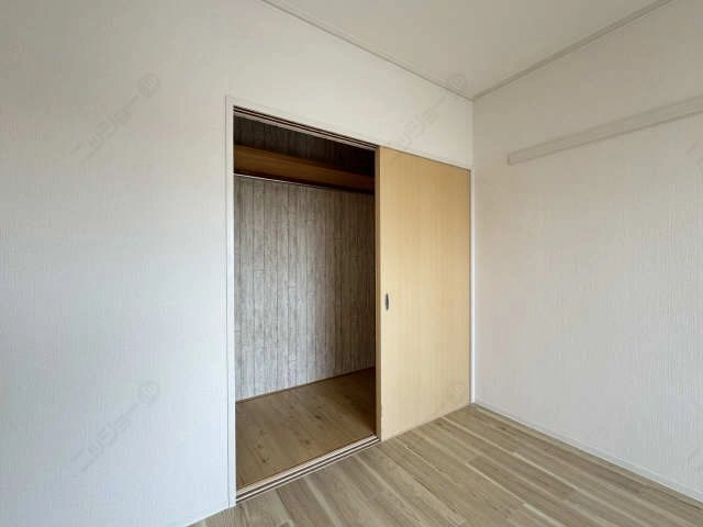 収納（南洋室東側）