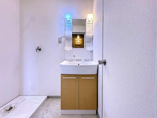 シャワー付洗面台