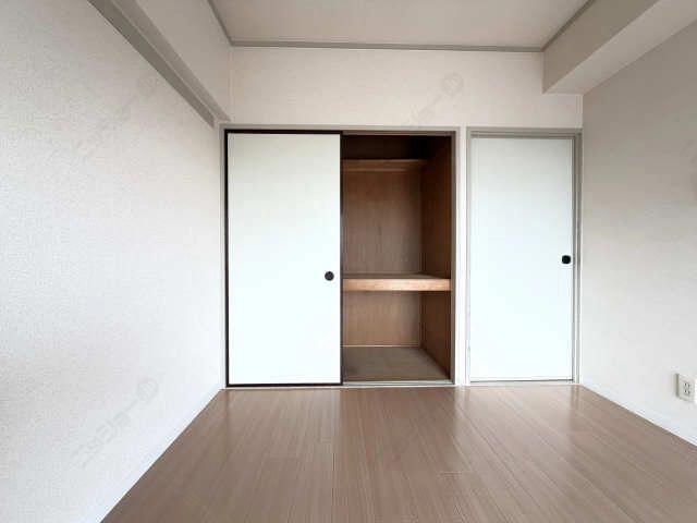 洋室収納