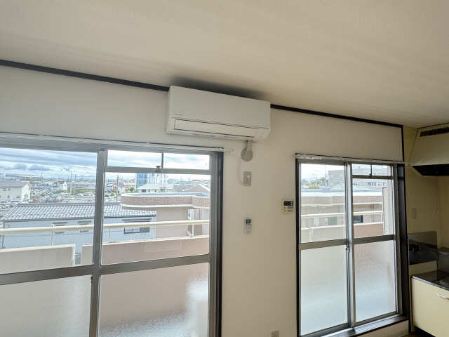 エアコン（リビング）