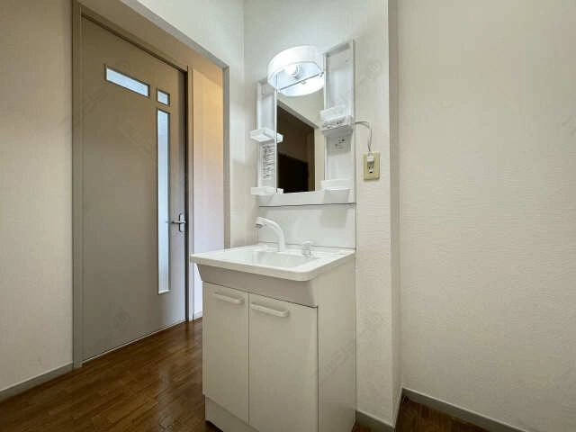 シャワー付洗面台