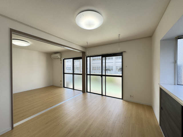 南洋室（西側）