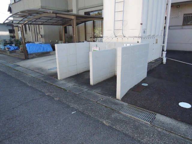 ごみ置場