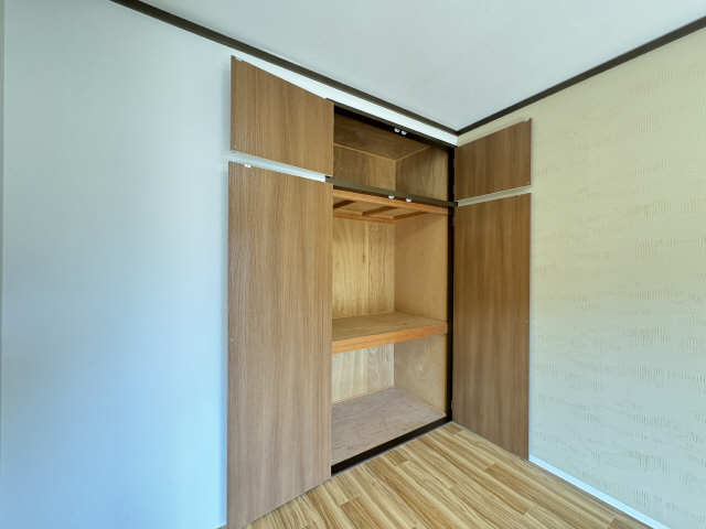 洋室（東側）収納