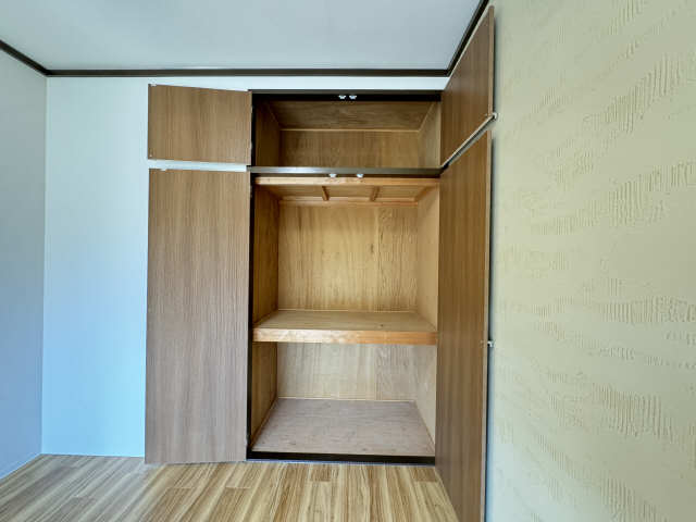 洋室（東側）収納