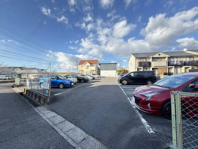 敷地外駐車場（北側）