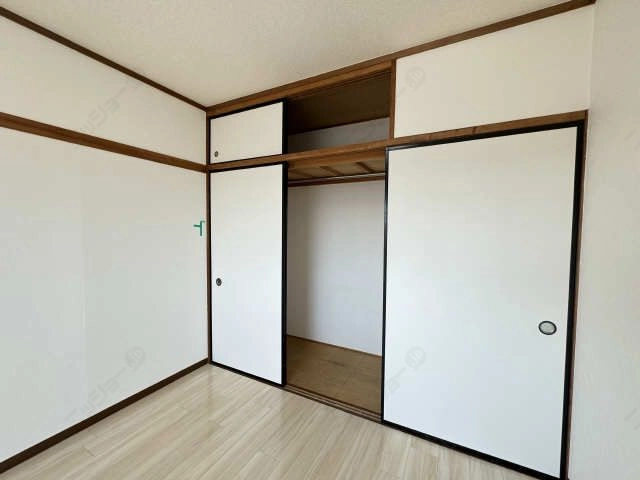 南洋室収納（西側）