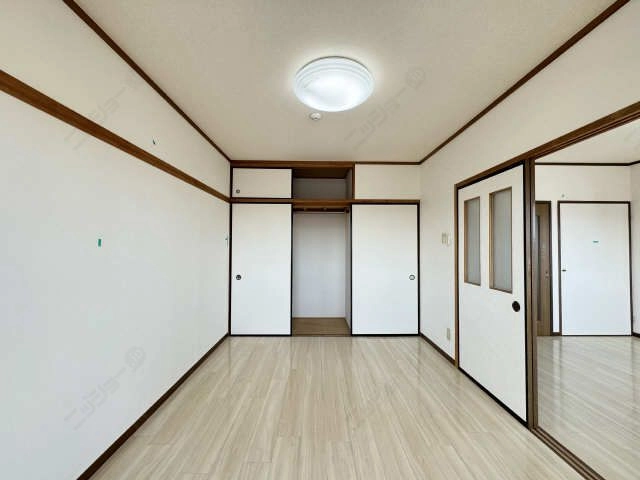   南洋室（西側）