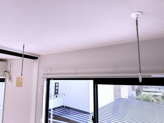 室内物干し竿かけ