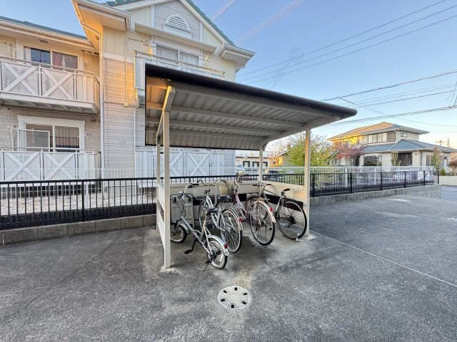 駐輪場（東側）