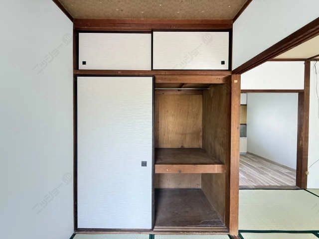収納(西側和室)