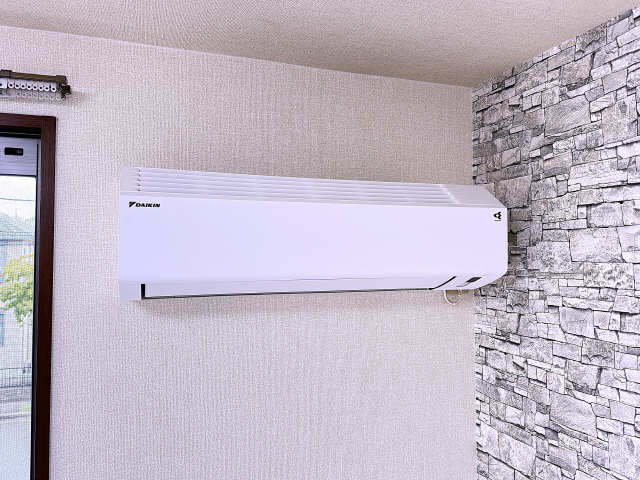 リビング・エアコン