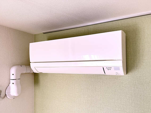 リビング・エアコン