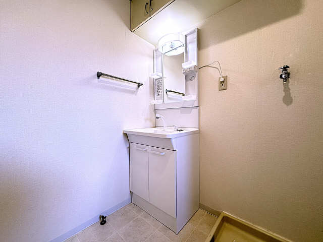 シャワー付洗面台