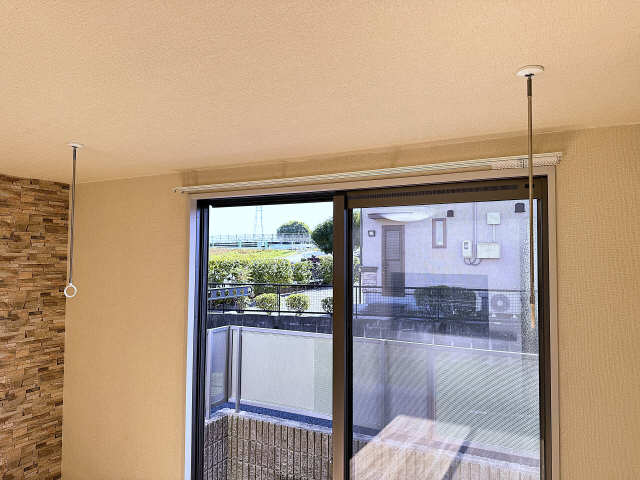 室内物干し竿かけ