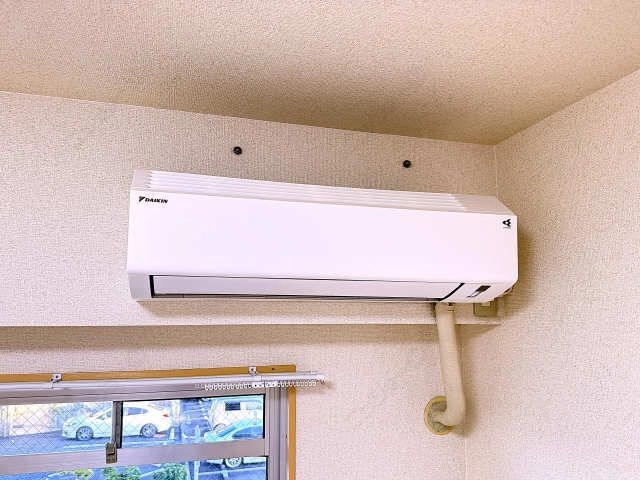 リビング・エアコン