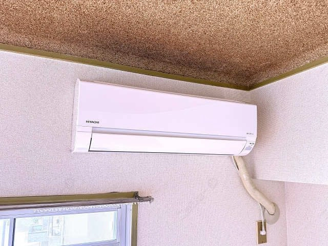 南東洋室・エアコン